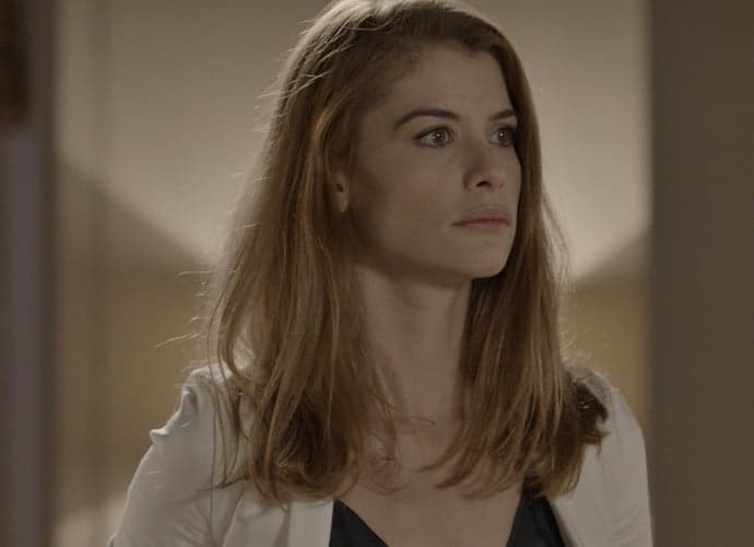 Aline Moraes afirma que Lívia de "Além do Tempo" lhe fez uma pessoa melhor