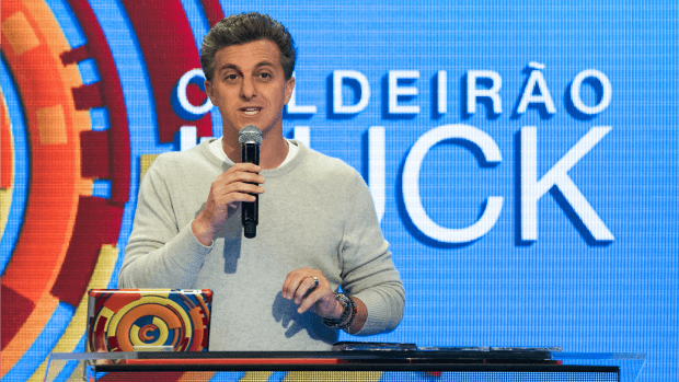 "Foi um ano de m...", dispara Luciano Huck