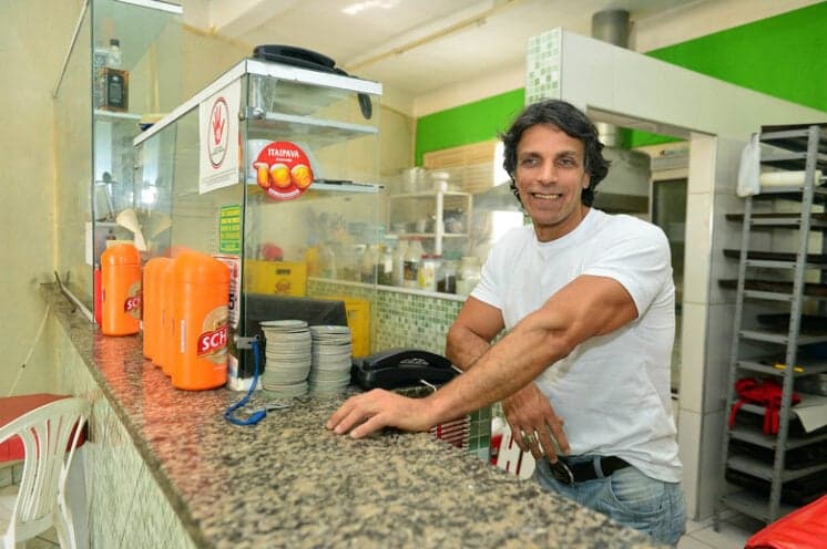 Retornando às novelas após ostracismo, Victor Wagner escreve sua biografia no celular