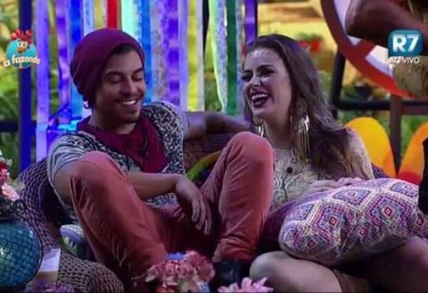 Douglas Sampaio e Rayanne Morais ensaiam romance fora de "A Fazenda"