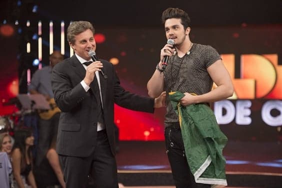Luciano Huck grava "Caldeirão de Ouro" com destaques da música
