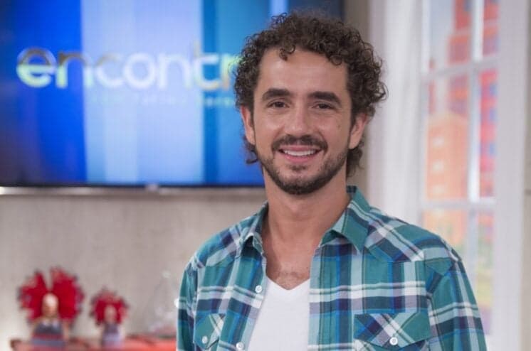 Ex-integrante do "CQC", Felipe Andreoli não acredita na volta do programa
