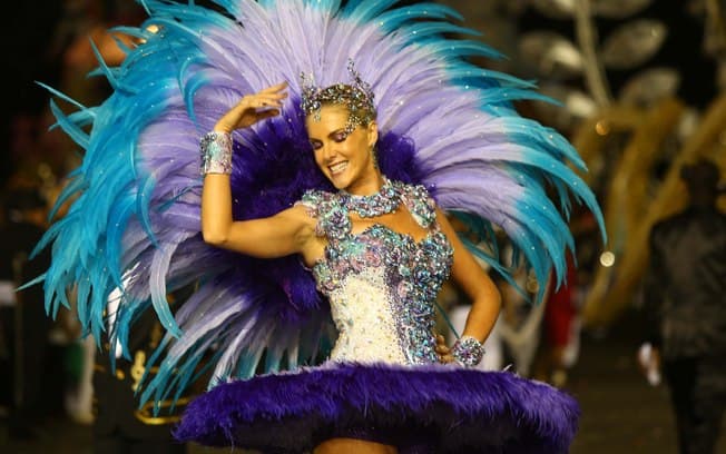 Em entrevista, Ana Hickmann conta como se preparou para o carnaval