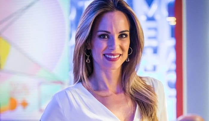 Ana Furtado posa com a filha e fãs se surpeendem na semelhança com o pai