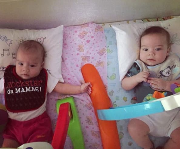 Luana Piovani posta foto dos gêmeos: "Amor de mãe"