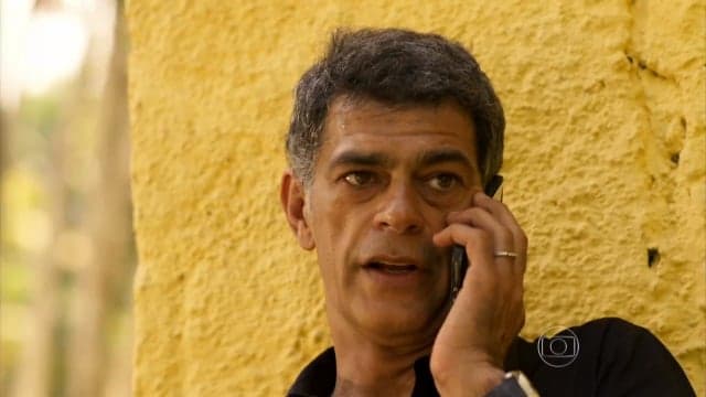 Câmera aparece durante cena da novela "A Regra do Jogo"