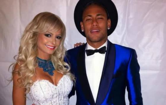 Ring girl é apontada como novo affair de Neymar