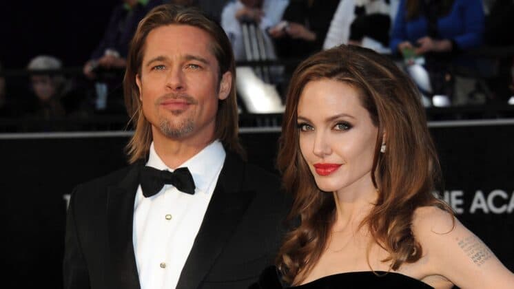 Junto com Brad Pitt, Angelina Jolie faz nova tatuagem; confira