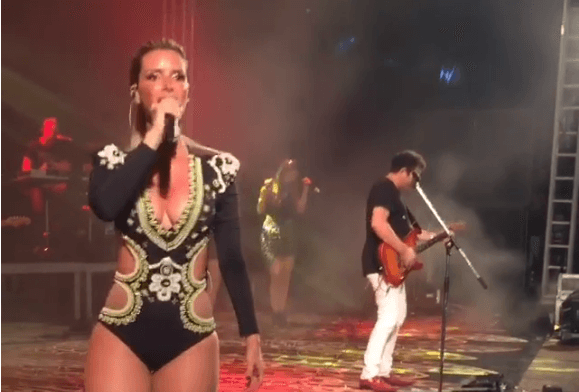 Thábata Mendes exibe corpão em novo show com Ximbinha