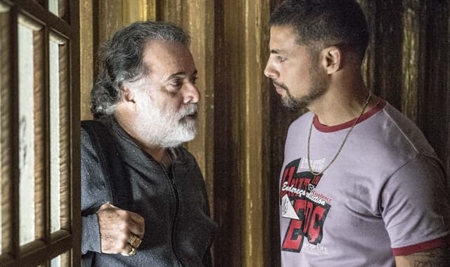 "A Regra do Jogo": Juliano segue Zé Maria e descobre cativeiro de Kiki