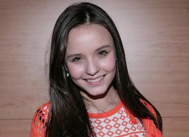 Larissa Manoela fala sobre críticas na internet