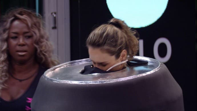 "BBB16": Ana Paula e Adélia são as primeiras a deixarem prova