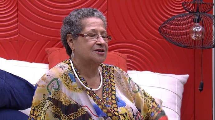 No "BBB 16", Geralda diz que Tamiel não gosta dela e dispara: "A gente não é boba"