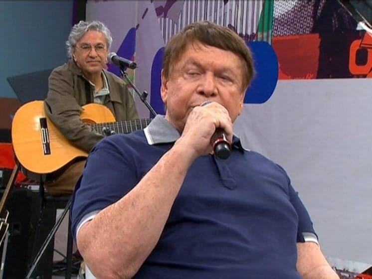 Após elogio a "Os Dez Mandamentos", Boni deve levar prensa da Globo