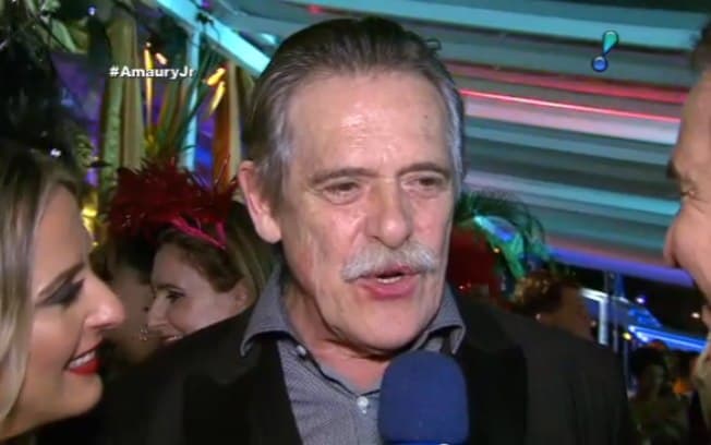 Aparentemente bêbado, José de Abreu dá entrevista e faz revelações
