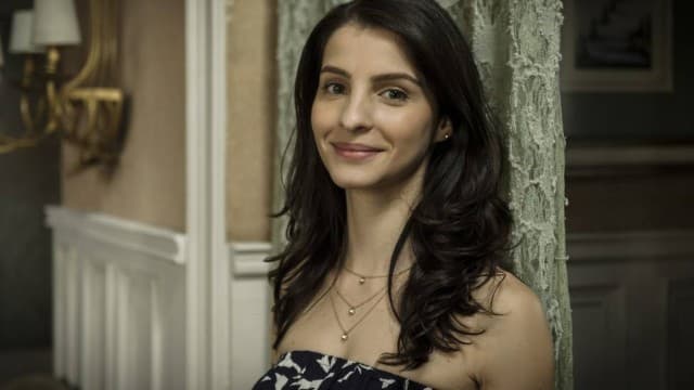 Atriz de "A Regra do Jogo" torce por cena de beijo gay na novela