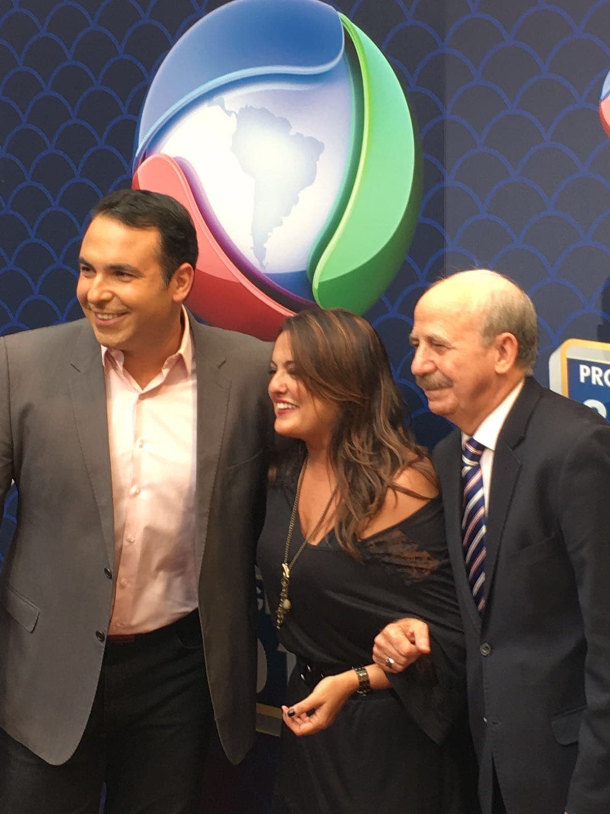 http://tvfoco.uai.com.br/wp-content/uploads/2015/05/Daniela-Mercury.jpg