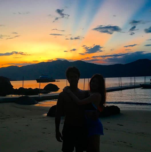 Marina Ruy Barbosa posta foto em clima de romance; veja