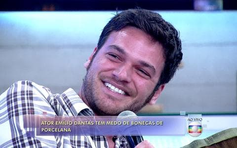 Emílio Dantas é reservado para novela das 21h de Glória Perez