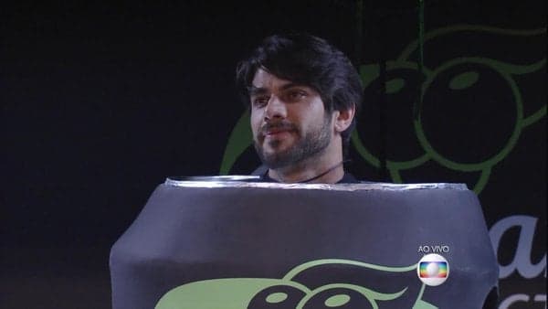 "BBB 16": Renan e Tamiel vencem a Prova do Líder após 14 horas