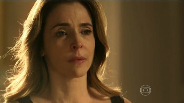 Deborah Evelyn, no ar em A Dona do Pedaço, lamenta morte de famoso ator ao vivo no Encontro