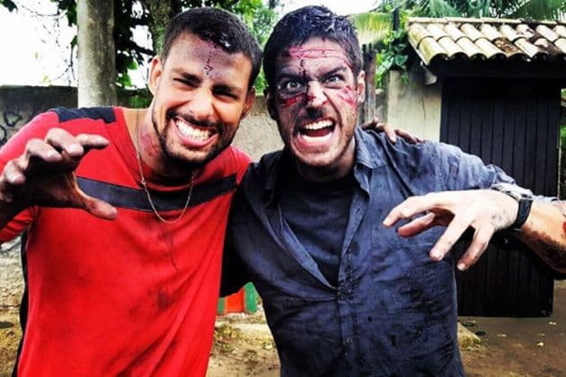 Cauã Reymond escorrega no português e fãs se divertem com erro