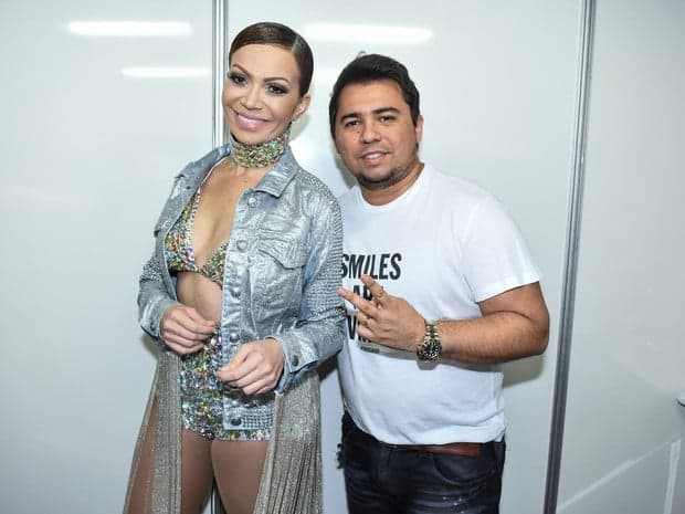 "Queria ser homem para nem pensar em roupa", revela Solange Almeida