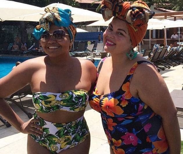 Gaby Amarantos e Fabiana Karla curtem dia de piscina: ‘Somos lindas e gostosas’
