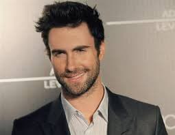 Adam Levine, vocalista da banda Marron 5, virá ao Brasil para festa de grife em São Paulo