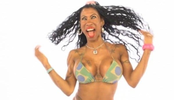 Inês Brasil surta ao saber que pode entrar no “BBB 20” e Boninho é envolvido em situação