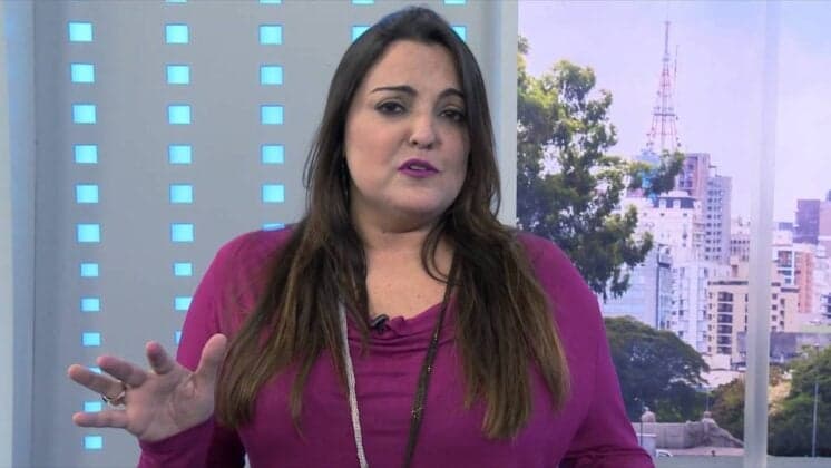 "Desafio das Venenosas": Gugu recebe "fofoqueiros" em seu programa