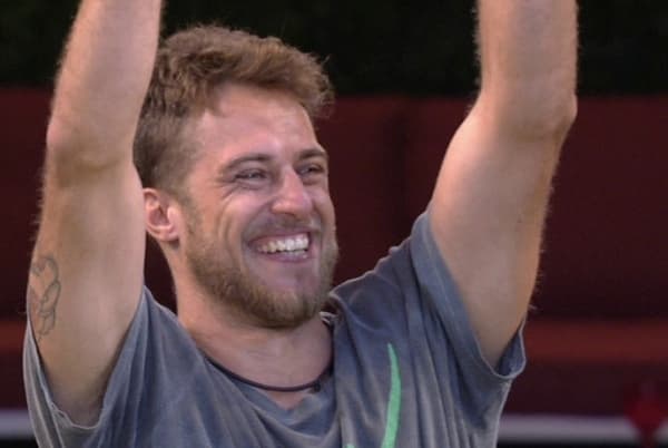 Irmão de Daniel do “BBB 16” rejeita críticas ao brother: “Ele não pensa que está acima do bem e do mal”