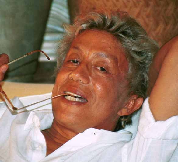 Vida de Clodovil Hernandes vira peça de teatro; estilista será vivido por mulher