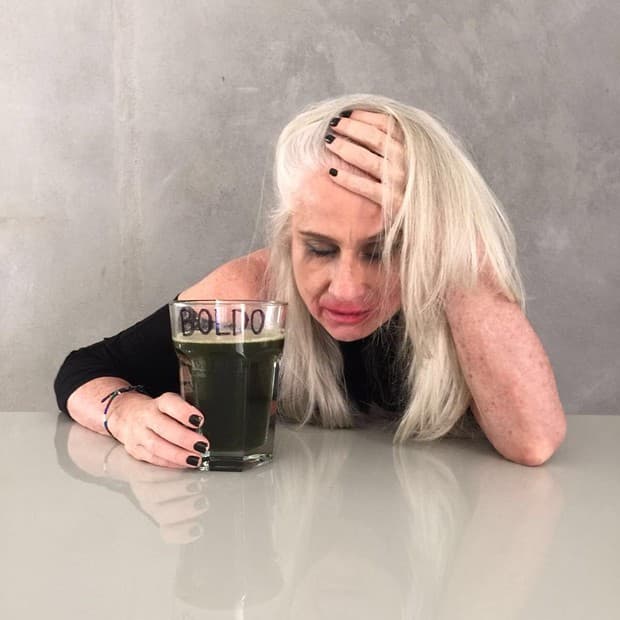 Vera Holtz posta foto hilária na web e chama a atenção