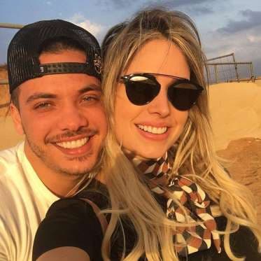 Esposa de Wesley Safadão tem crise de ciúme, joga bebida em fã e é detonada na web