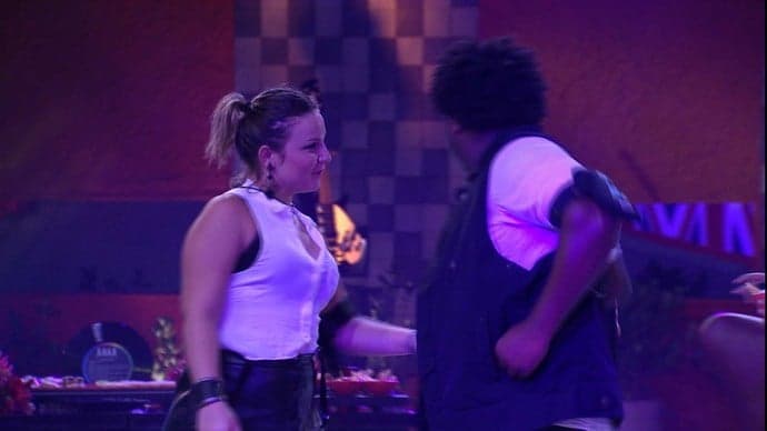 "BBB 16": Maria Claudia celebra dois meses de namoro com Matheus e pede torcida