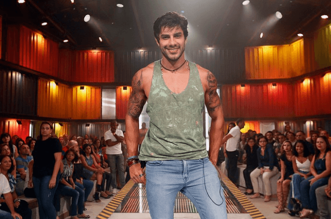 Destaque no "BBB 16", Renan muda completamente o visual