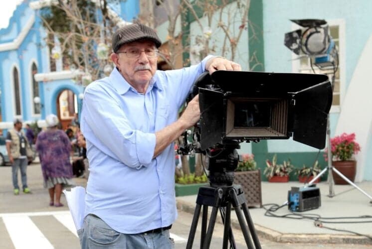 Diretor do SBT detona novelas da Globo e da Record: "Constrangedor"