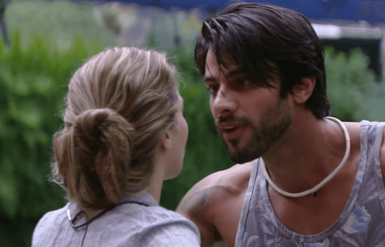 Ana Paula sobre Renan: “Não há nada mais apertado do que um armário”