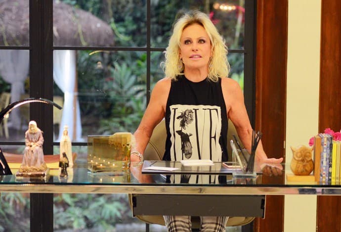 Censurada, Ana Maria Braga ironiza Gloria Pires no "Mais Você"