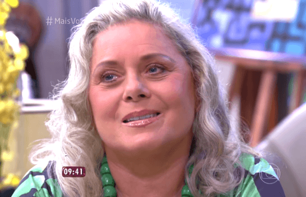 Vera Fischer pede para voltar às novelas: “Deus queira!”; atriz se emociona com homenagem