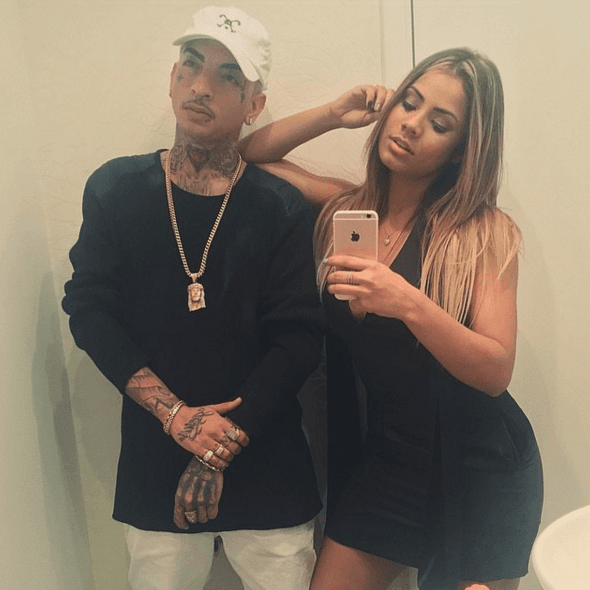 Após especulação, Lexa nega noivado com MC Guimê