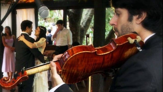 Novo namorado de Carol Castro tocou no primeiro casamento da atriz, em 2009