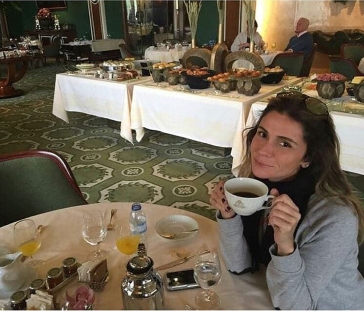 Poderosa! Giovanna Antonelli curte férias em hotel com diária de R$ 2 mil em Portugal