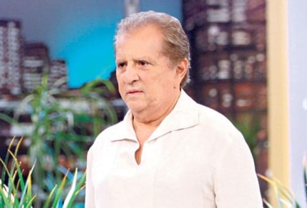 Carlos Alberto de Nóbrega tem gripe e quase cancela “A Praça é Nossa”