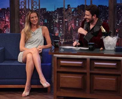Capa da Playboy, Luana Piovani depila Danilo Gentili no "The Noite"; confira!