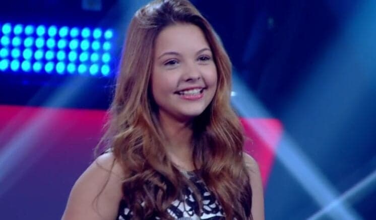 Após crtíticas, Júlia Gomes, participante do "The Voice Kids", atribui responsabilidade de post polêmico à hacker