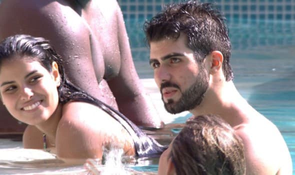 "BBB 16":  Munik leva cantada de ator libanês: “Vamos para a cama?”