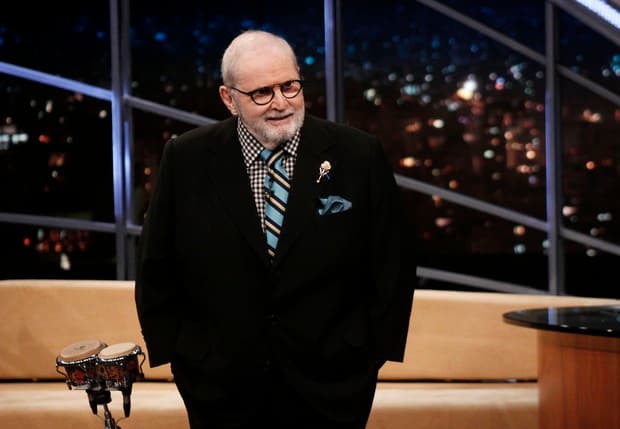 Jô Soares grava primeiro programa da última temporada e se emociona