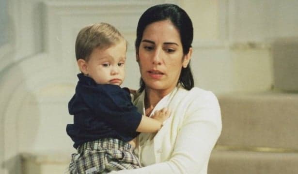 Confira o primeiro teaser da reprise de "Anjo Mau" no "Vale a Pena Ver de Novo"